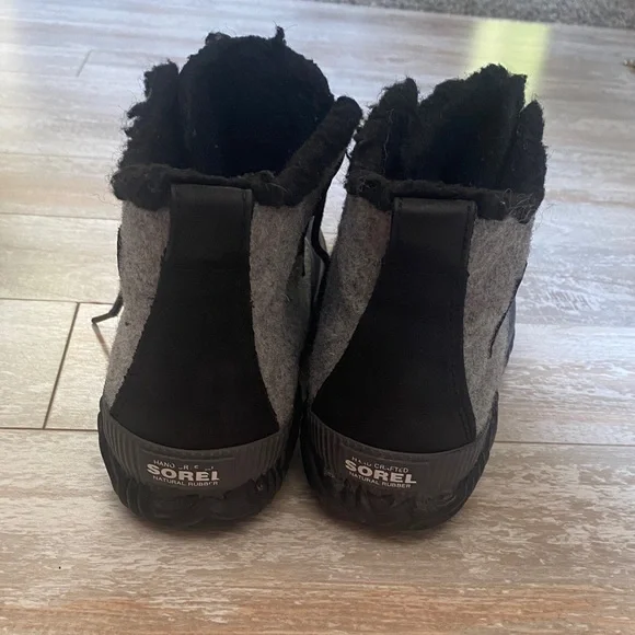Sorel Out N About size 8.5 - Picture 2 of 6